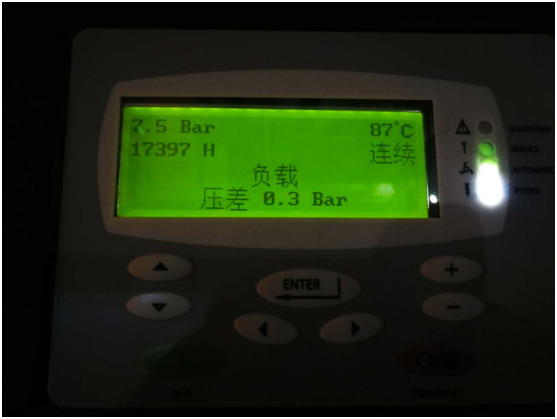 油氣分離器使用過(guò)程中因壓差過(guò)高被擊穿，造成跑油，油分配料不匹配造成壓差過(guò)高(圖5)